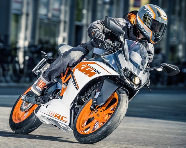 KTM-RC-125-2016-700px.jpg