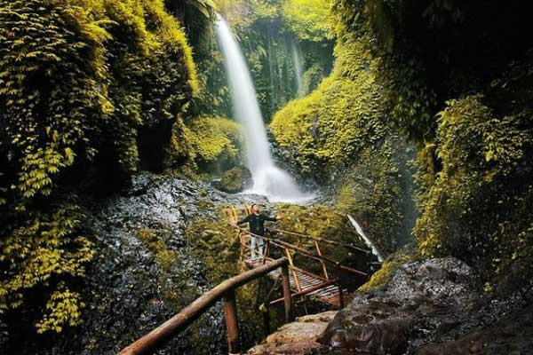 Curug-Tilu-Leuwi-Opat.jpg