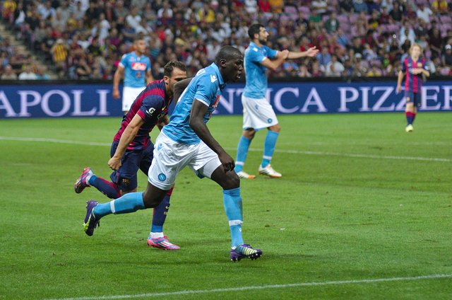 2048px-Barça_-_Napoli_-_20140806_-_33.jpg