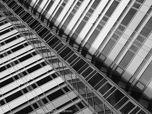 gothenburg-abstract-tower-bw.jpg