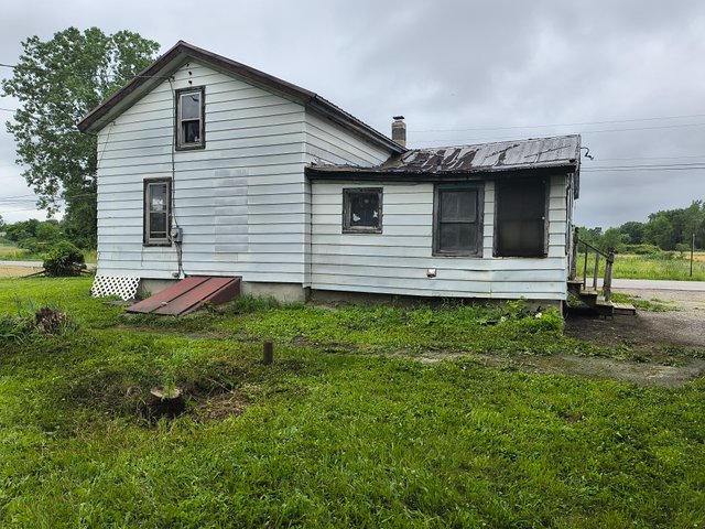 ShinWin Farms Farmhouse.jpg