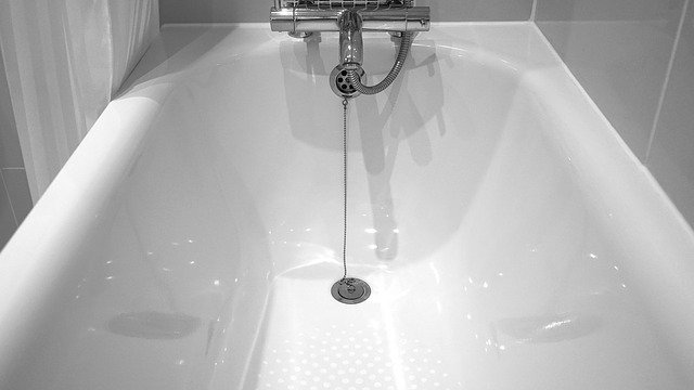 bath-1937412_640.jpg