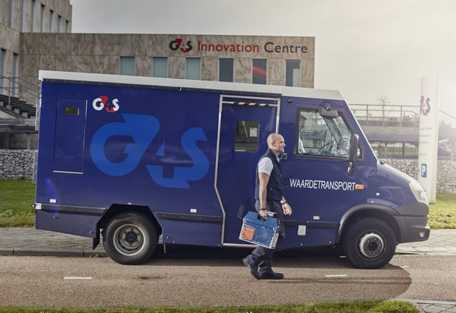 14793_G4S-cash-in-transit-courier_-security-box-and-vehicle-1024x703.jpg