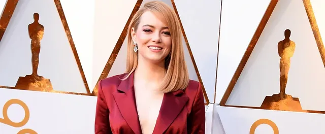 Emma-Stone-Louis-Vuitton-Pantsuit-Oscars-2018.webp