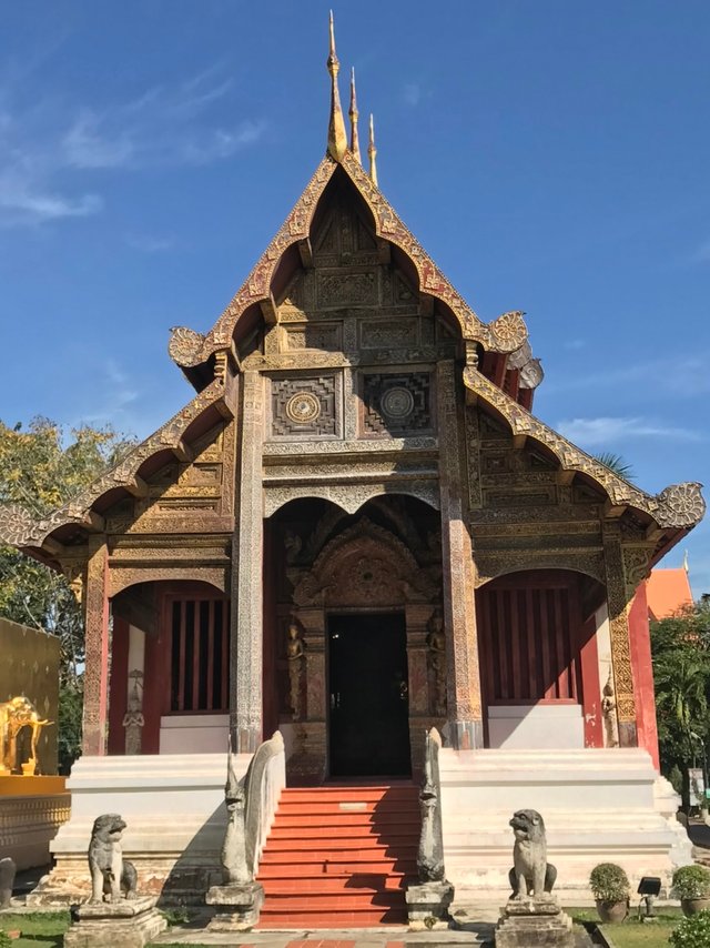 Wat Phra Singh6.jpg