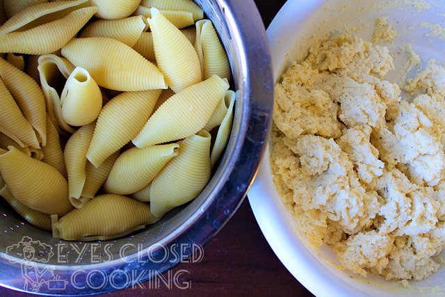 Eyes-Closed-Cooking---Stuffed-Pasta-Shells-Recipe---02.jpg