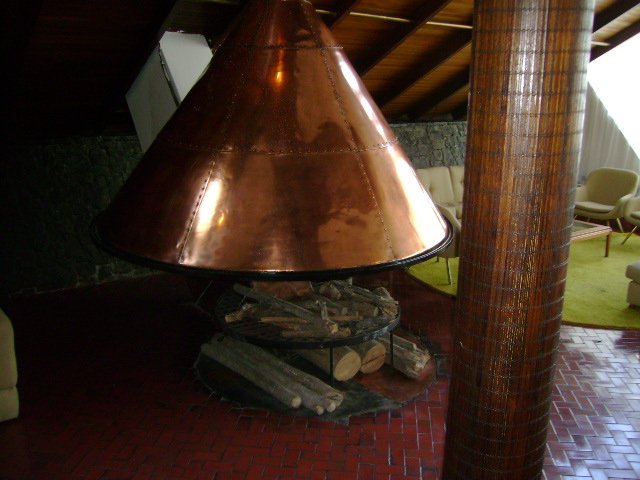 56-chimenea del hall.JPG