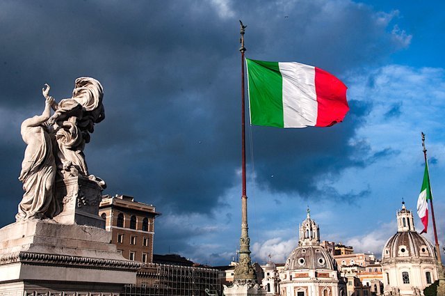 Italy_Rome_flag.jpg