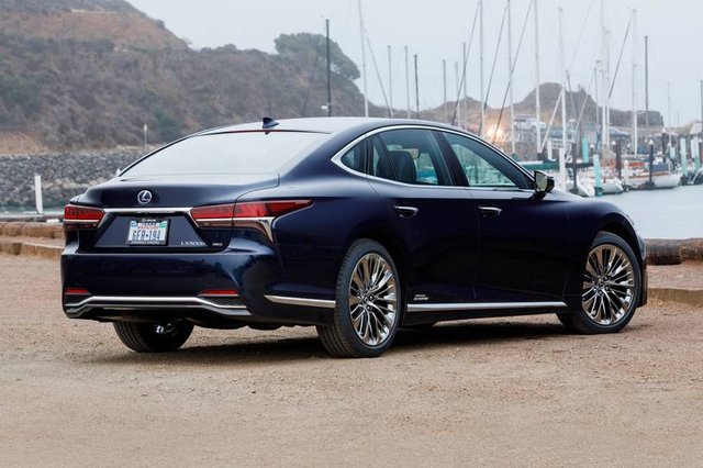 2018_lexus_ls-500h_sedan_base_rq_oem_1_815.jpg