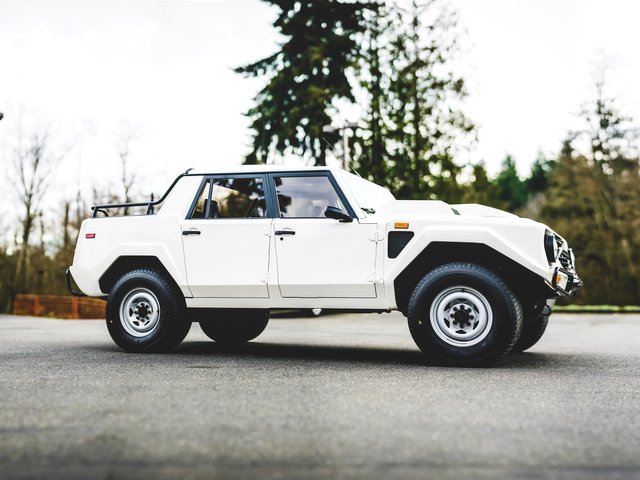 1988 Lamborghini LM002 — Steemit