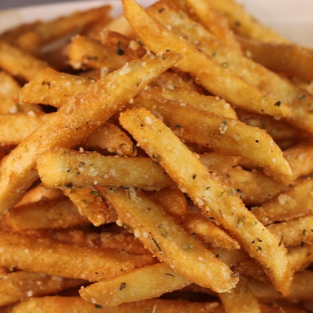Homemade-Crispy-Seasoned-French-Fries.jpg