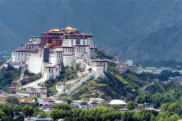 Potala-Palace-Lhasa.jpg