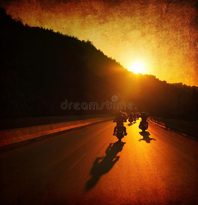 motorcycle-ride-25920932.jpg