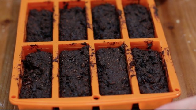 freshly baked chocolate granola bars.jpg