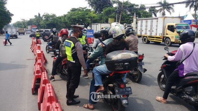 antisipasi-demo-tolak-ppkm-darurat-polisi-perketat-keamanan_20210724_160613.jpg