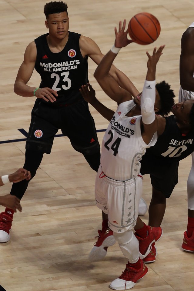 20170329_MCDAAG_Kevin_Knox_II_and_Deandre_Ayton_eye_loose_ball.jpg