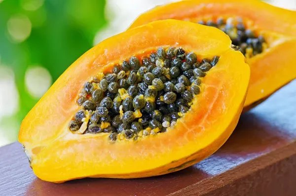 depositphotos_10948226-stock-photo-papaya.jpg