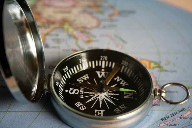 magnetic-compass-390912_640.jpg