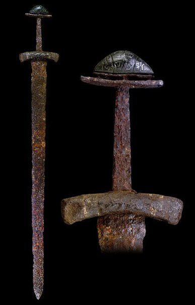 Ancient Scandinavian Viking Swords5.jpg