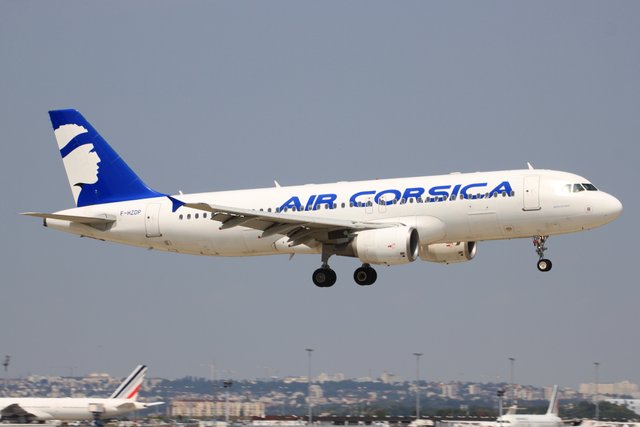 F-HZDP Air Corsica -A320.JPG