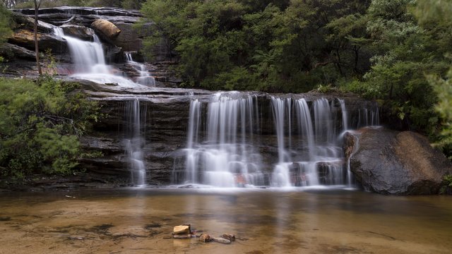 waterfall-1373183_1920.jpg