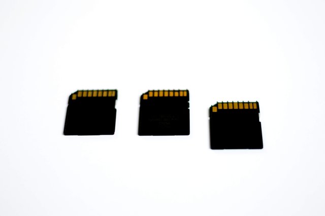 cards-chips-memory-cards-1498160.jpg
