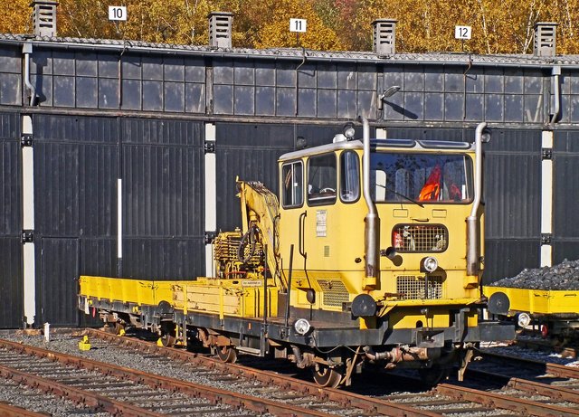 construction-train-3113128_1280.jpg