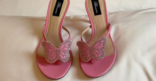 pretty-heels-300578-1655349935763-fb.700x0c.jpg