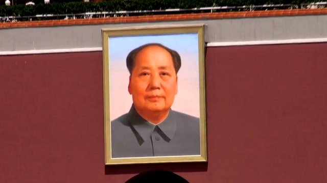 portrait-Mao-place-Tiananmen.jpg