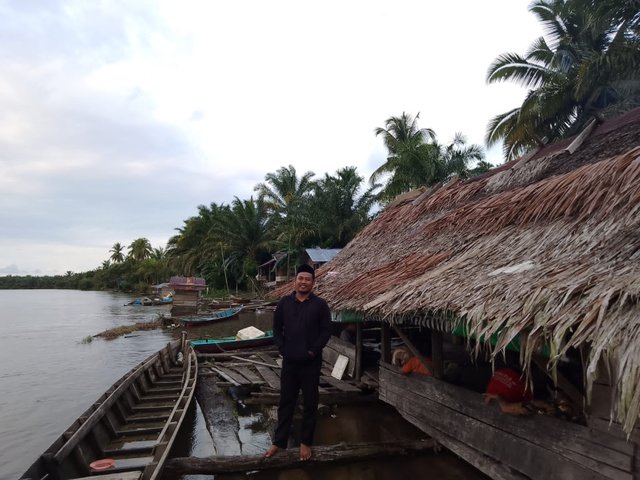 Warung Lampung Aceh Singkil.jpg