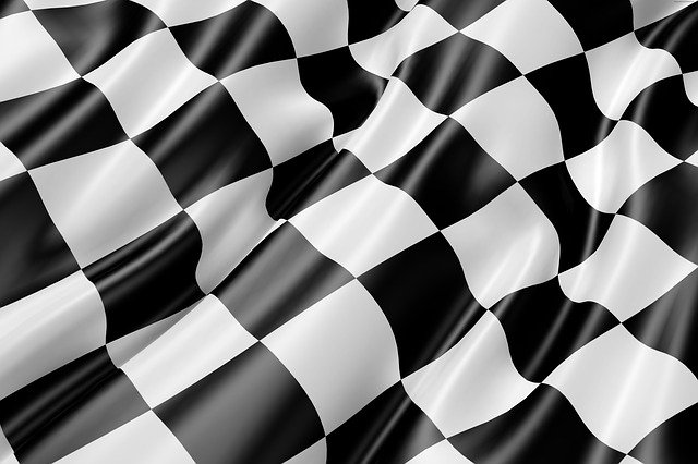 race-track-flag-2035566_640.jpg