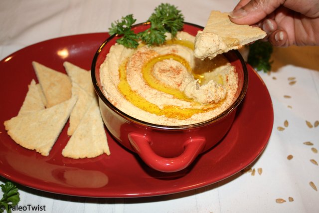 Hummus & Pita Bread (15 of 17).jpg