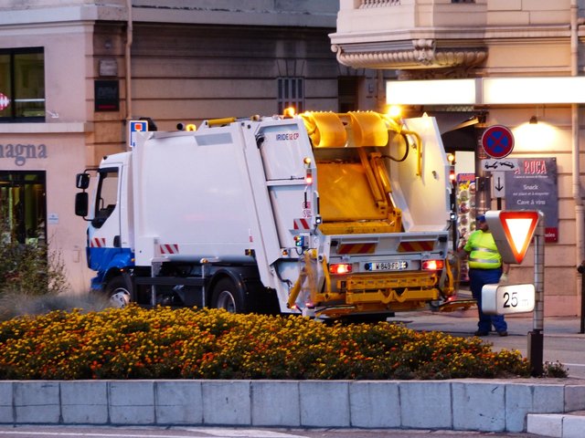 street-cleaning-188997_1280.jpg