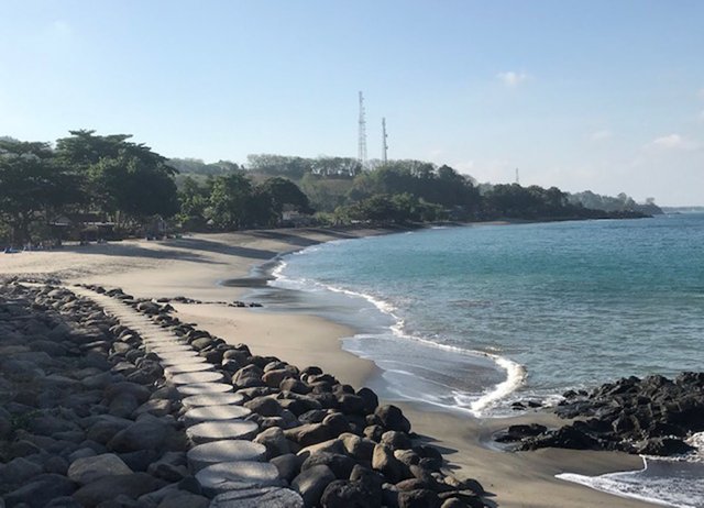 Pantai Senggigi_08.jpg
