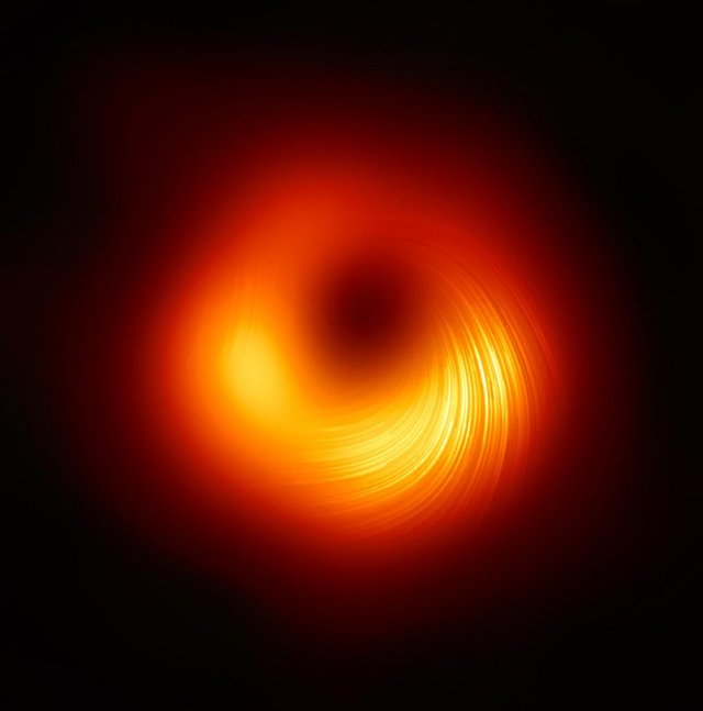 Supermassive-Black-Hole-M87-in-Polarized-Light-777x785.jpg