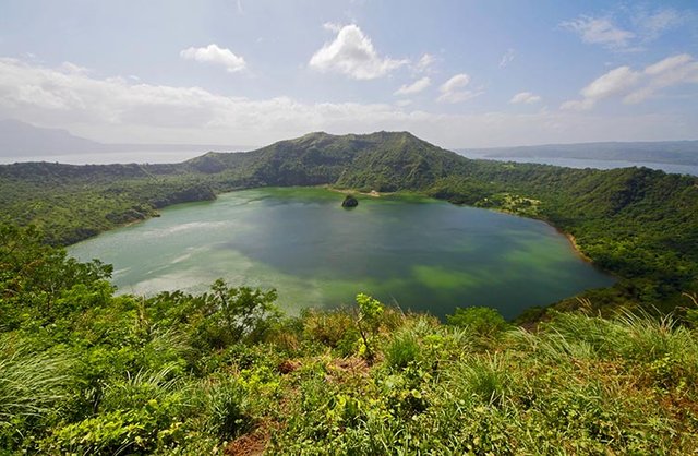 taal-volcano-philippines-gettyimages-1125100430.jpg