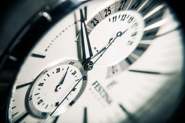 clock-407101__480.jpg
