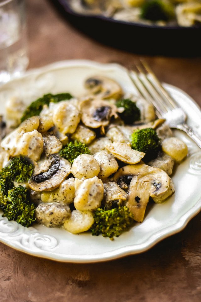 One-Pot Creamy Mushroom & Broccoli Gnocchi-3.jpg