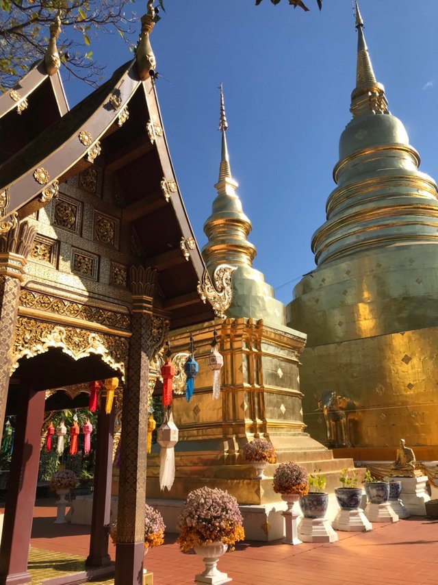 Wat Phra Singh15.jpg