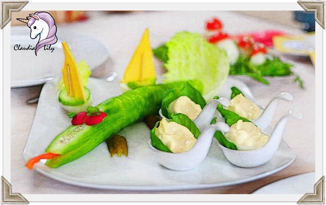 claudialily cucumber plate.jpg