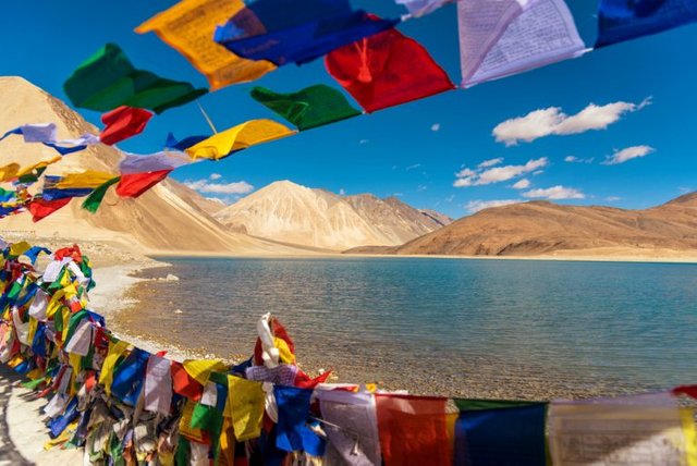 pangong-lake-ladakh-768x513.jpg