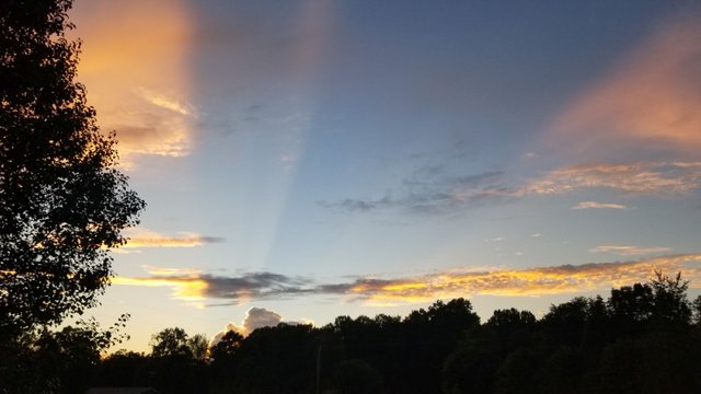 20180904_190636 - Awesome sunset with cloud shadow.jpg