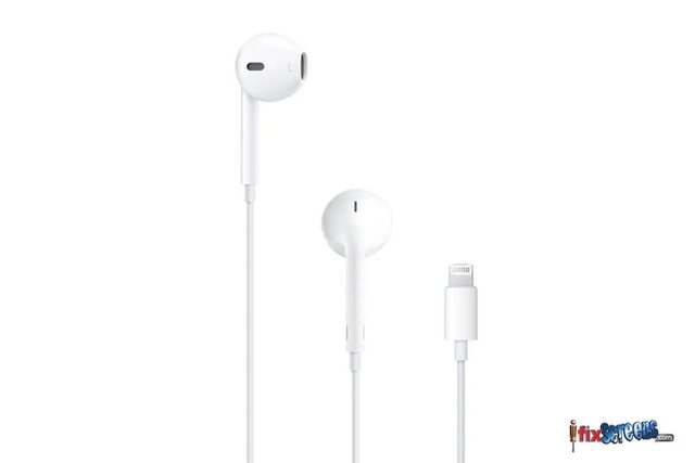 Apple-EarPods-Headphones.jpg