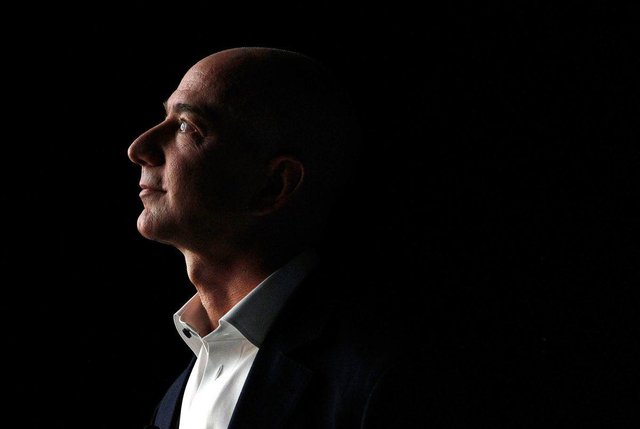 wp4025629-jeff-bezos-wallpapers.jpg