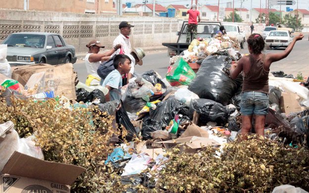 Comen_basura_Maracaibo.jpg