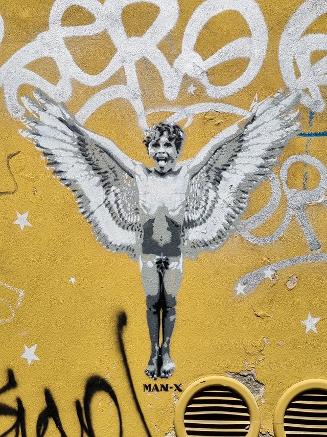 Angelic Graffiti in Rome