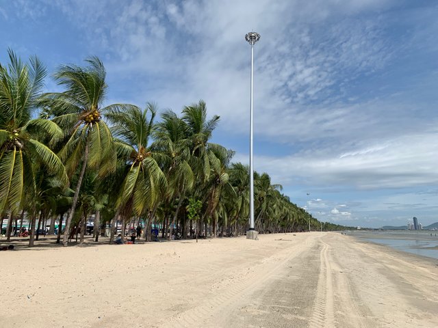 Bang Saen Beach9.jpg