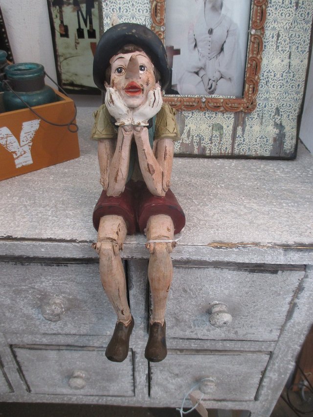 wooden-doll-1070486_1280.jpg
