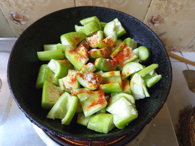 চিচিঙ্গা (4).jpg