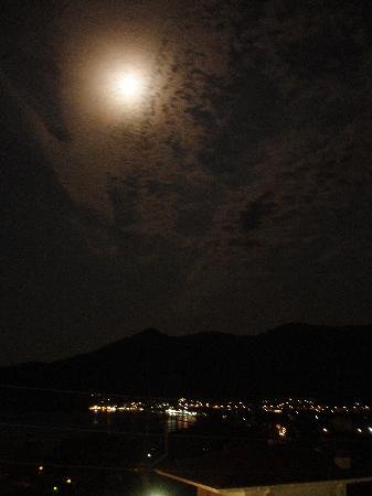 full-moon-view-from-balcony.jpg